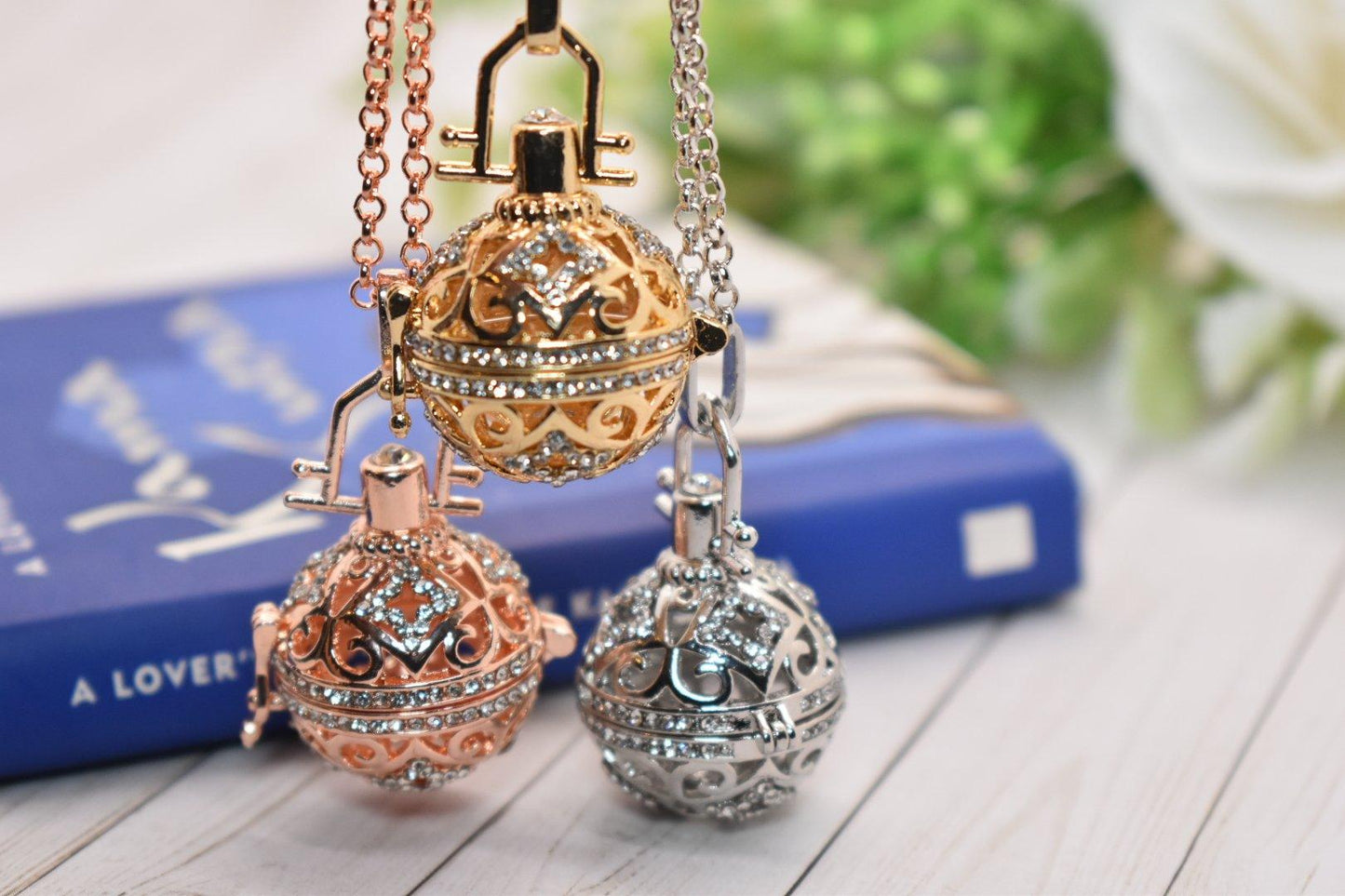 Necklace - 18K Gold Plated Angel Caller Diffuser Necklace